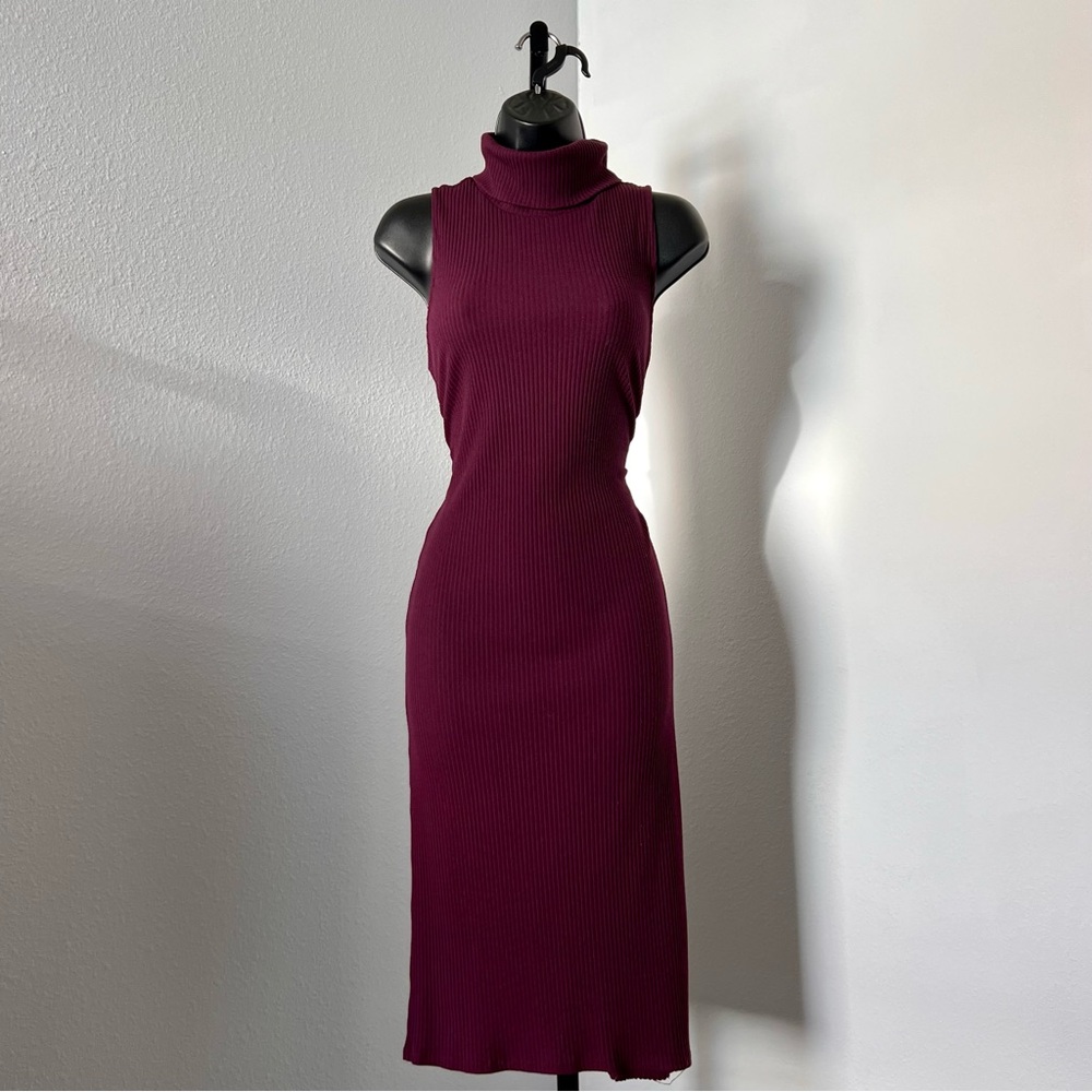 Plum ribbed turtleneck dress 🍇
